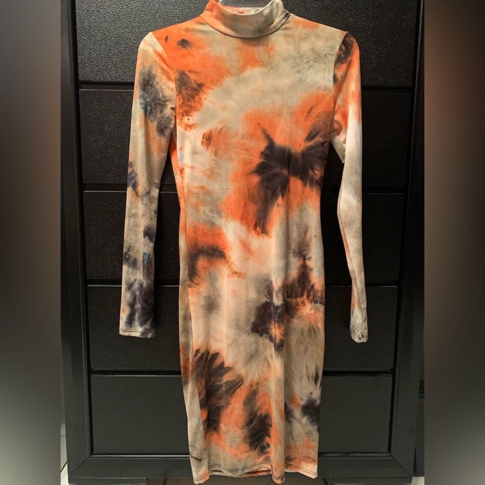Fashion nova black, gray, and orange dress
